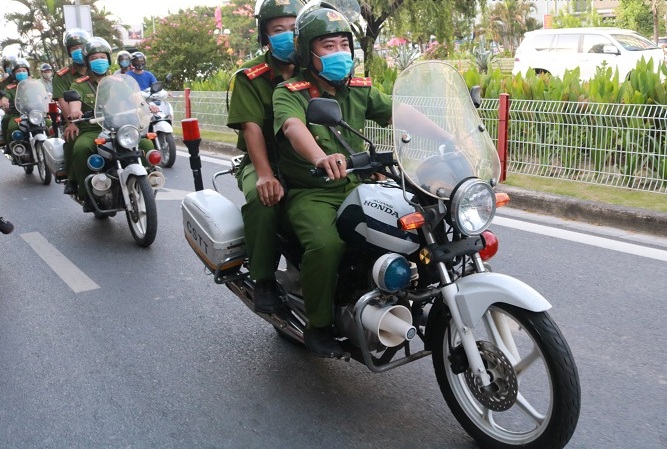 Ra quân tuyên truyền, siết chặt quản lý trật tự công cộng, trật tự đường hè, trật tự an toàn giao thông